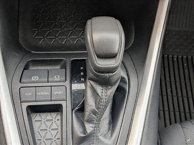 Used 2021 Toyota RAV4 XLE image 12