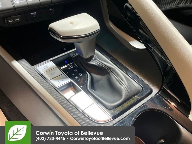 Used 2024 Hyundai Elantra Limited image 24