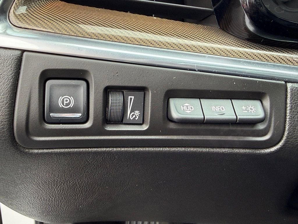 Used 2017 Cadillac XT5 Platinum w/ Driver Assist Package image 27