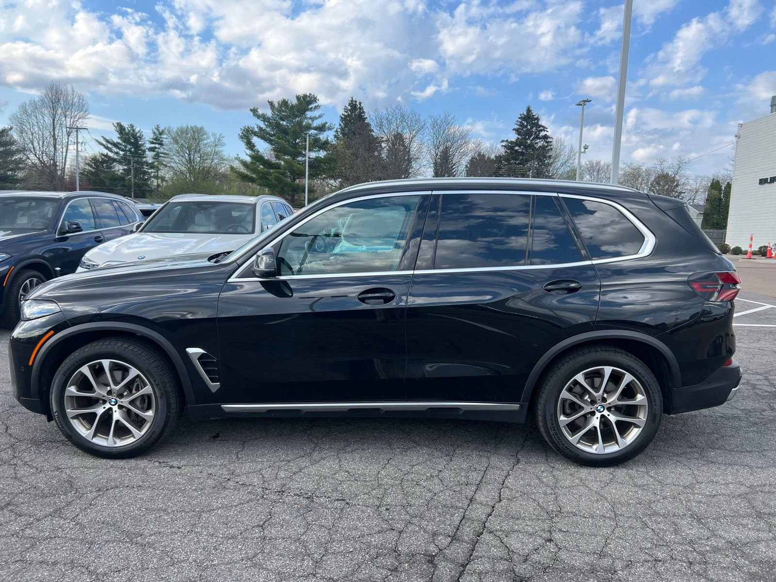 Certified 2024 BMW X5 xDrive40i w/ Premium Package AWD/4WD image 7