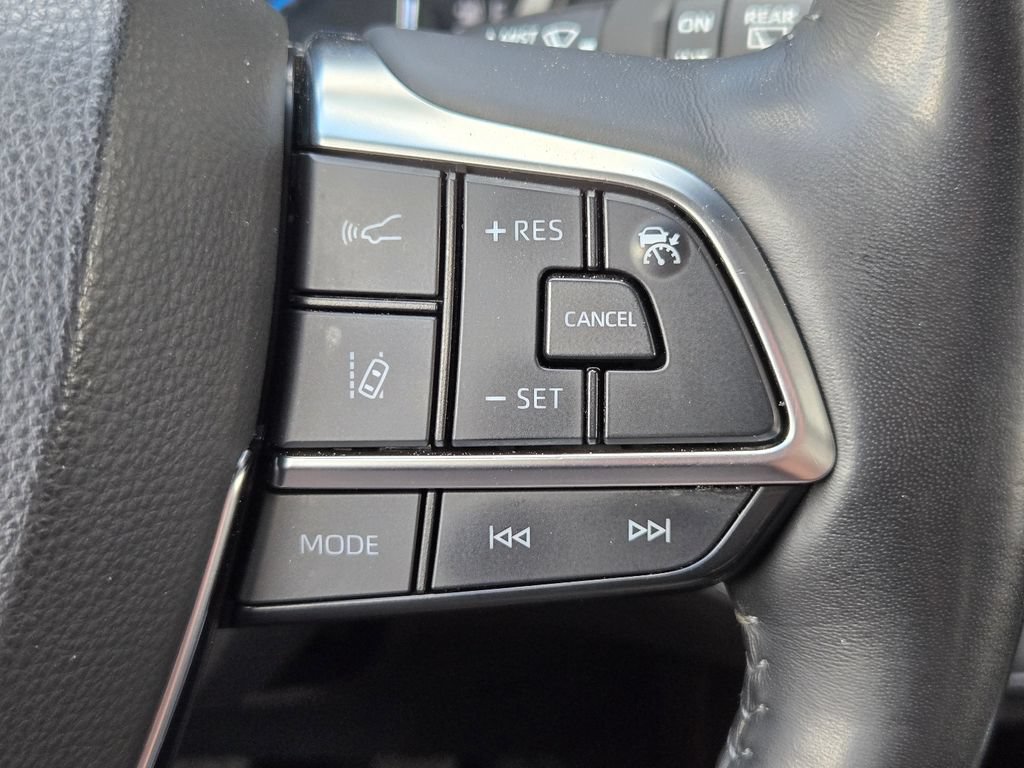 Used 2020 Toyota Highlander Platinum AWD/4WD image 27
