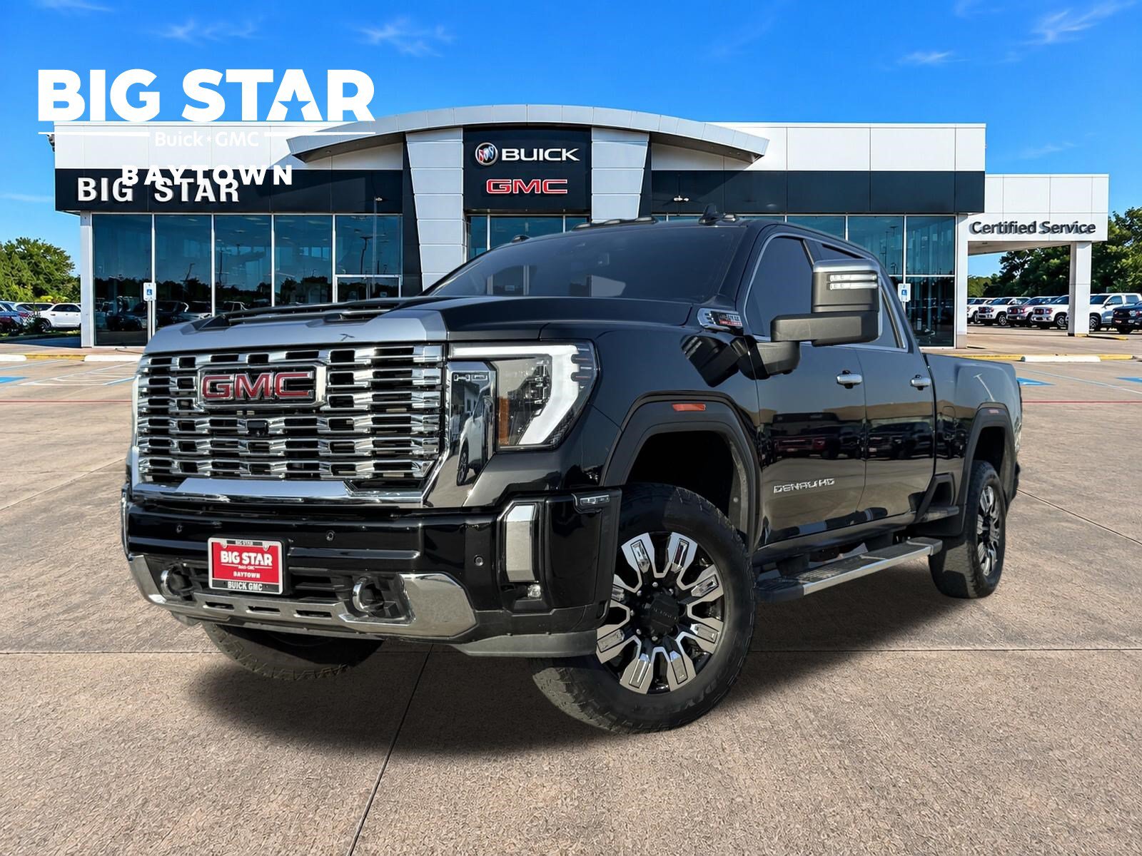Used 2025 GMC Sierra 2500 Denali AWD/4WD image 1