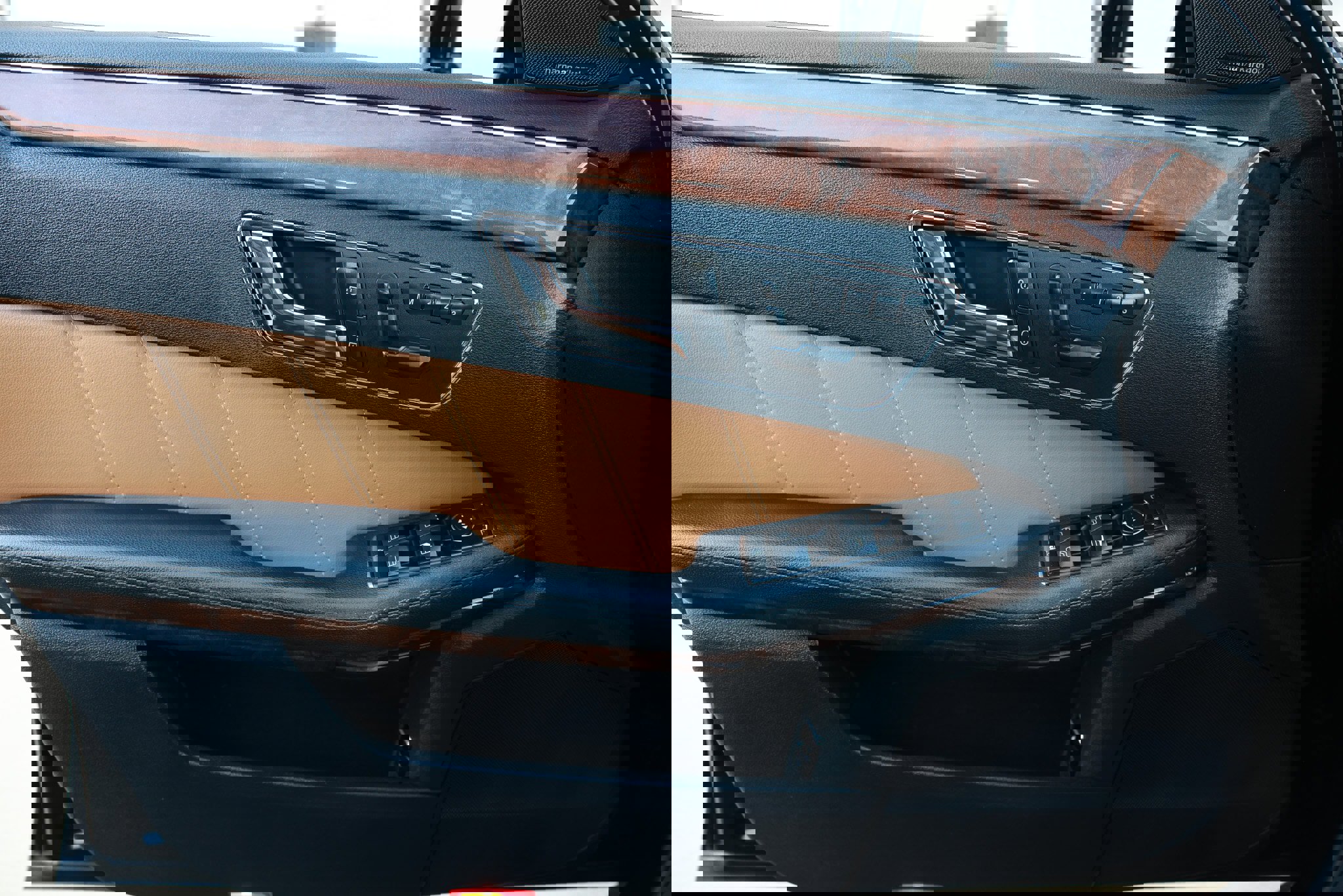 Used 2011 Mercedes-Benz E 350 Sedan image 48