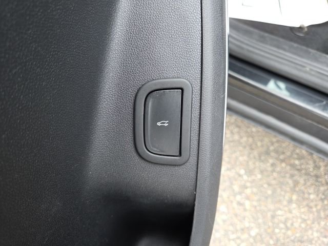 Used 2024 GMC Acadia Elevation w/ Trailering Package image 19