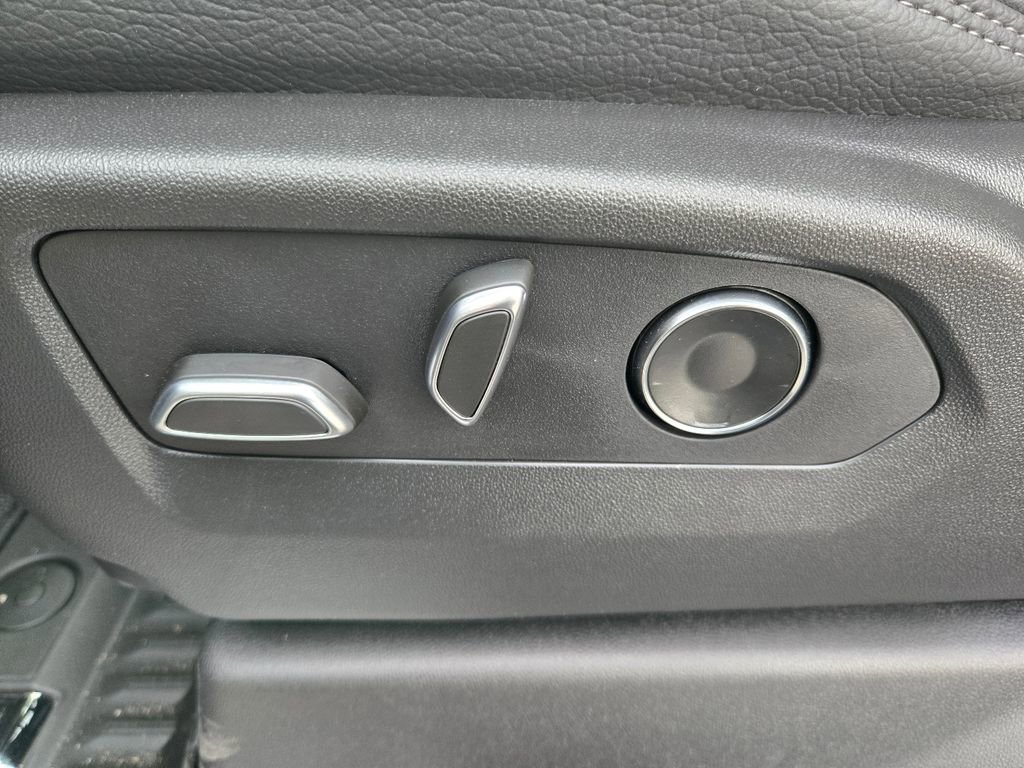 New 2025 GMC Sierra 2500 Denali w/ Denali Reserve Package image 16