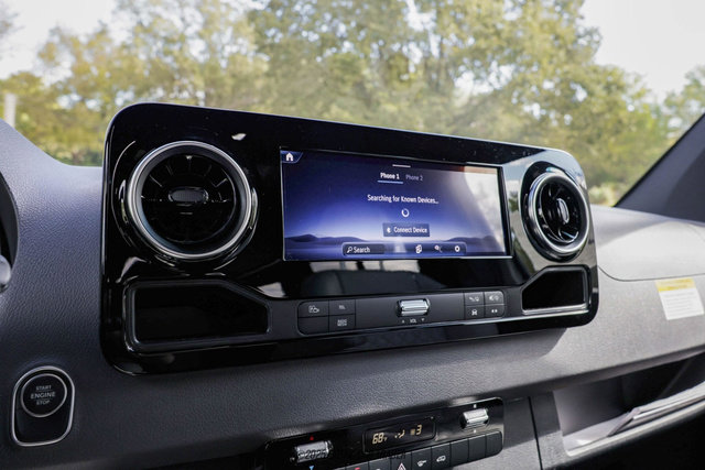 Used 2025 Mercedes-Benz Sprinter 2500 image 31