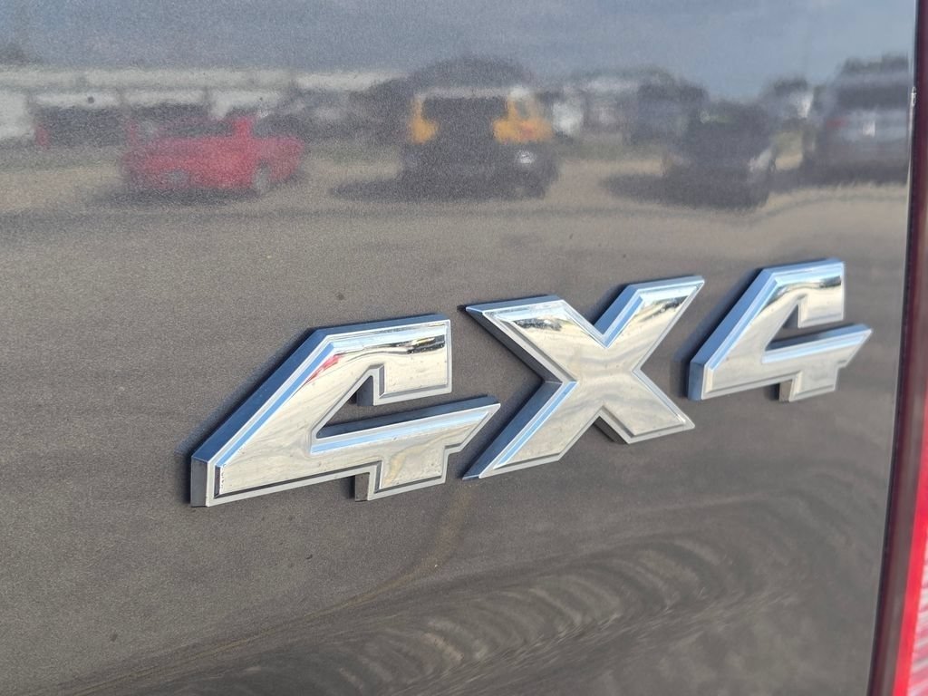 Used 2016 RAM 2500 SLT w/ Luxury Group AWD/4WD image 31
