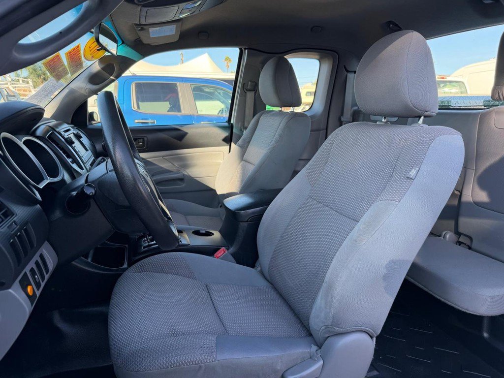 Used 2013 Toyota Tacoma 2WD Access Cab image 17