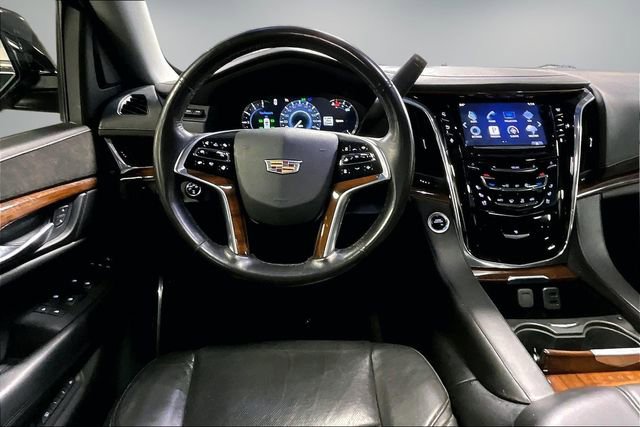 Used 2016 Cadillac Escalade Luxury AWD/4WD image 10