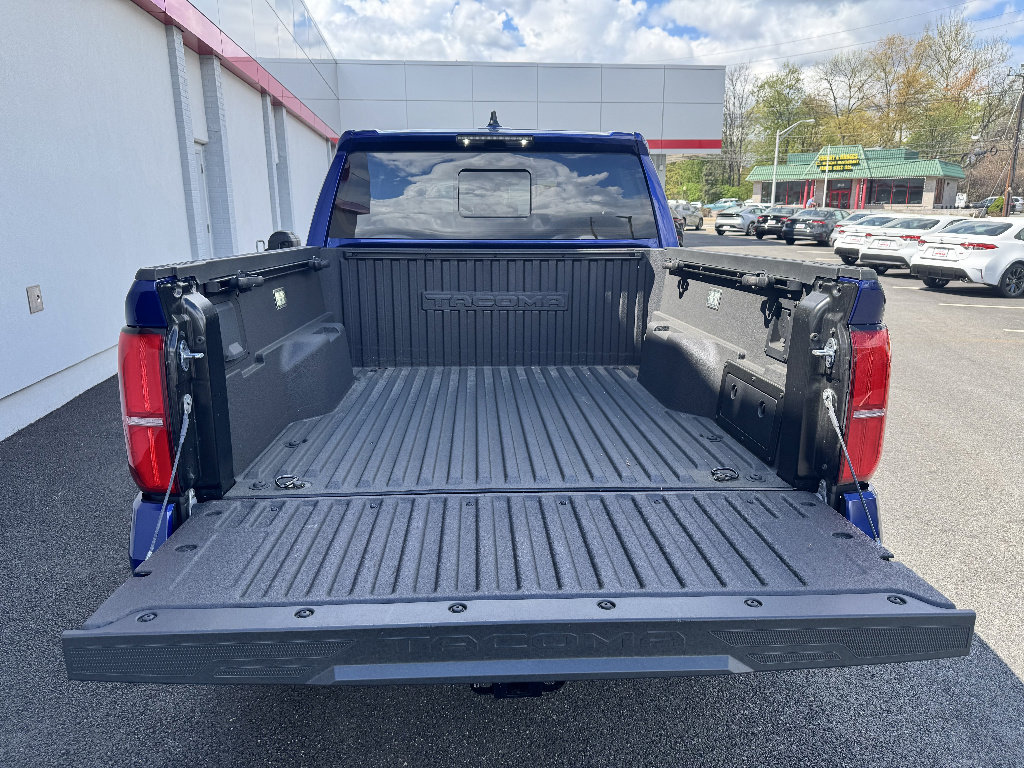 Used 2025 Toyota Tacoma TRD Sport AWD/4WD image 10