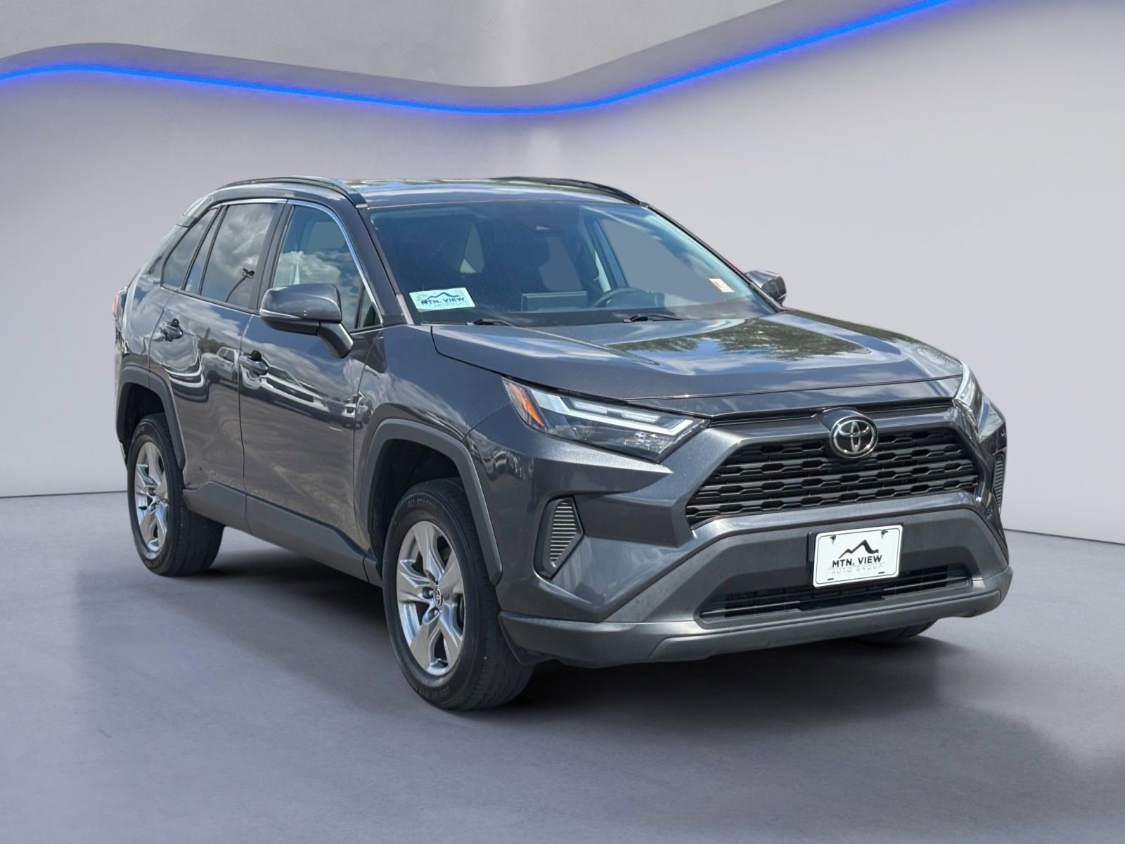Used 2022 Toyota RAV4 XLE image 10