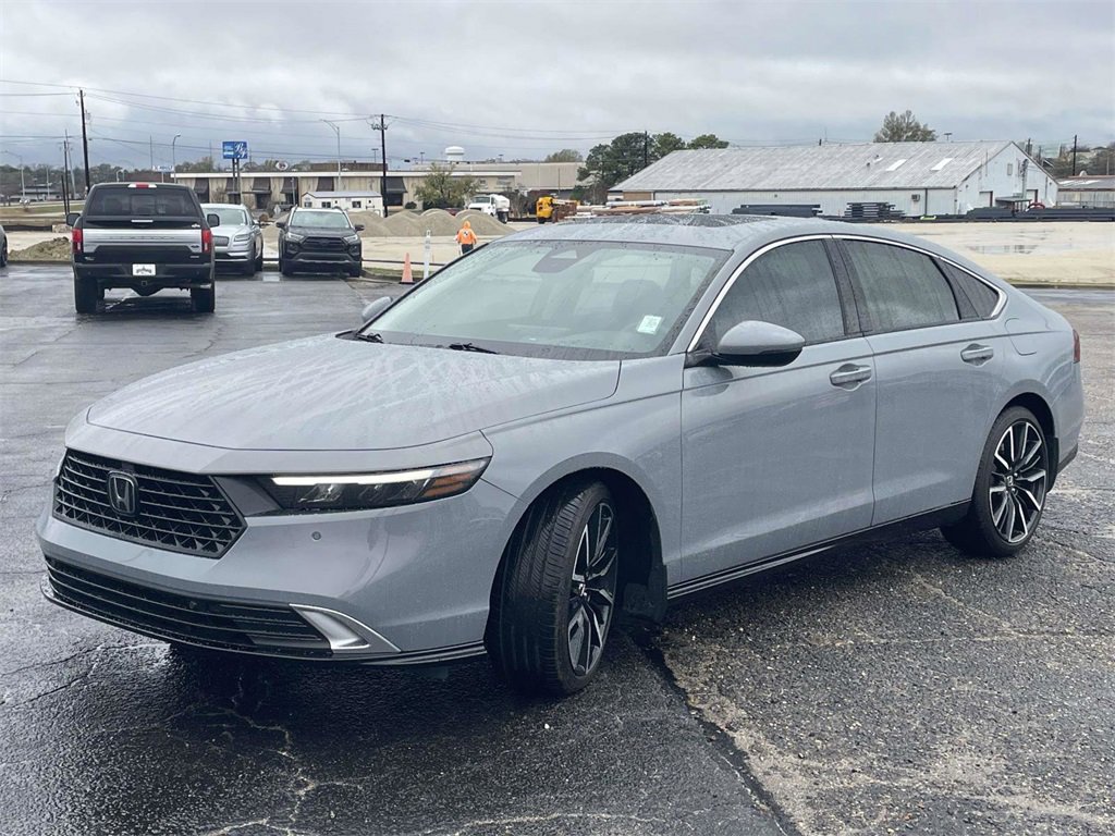 Used 2024 Honda Accord Touring image 7
