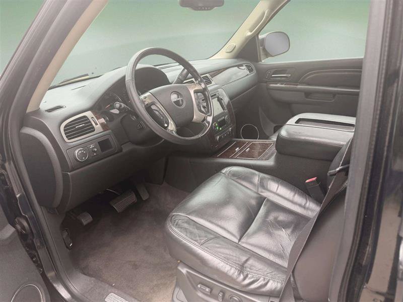 Used 2011 GMC Yukon XL Denali AWD/4WD image 9