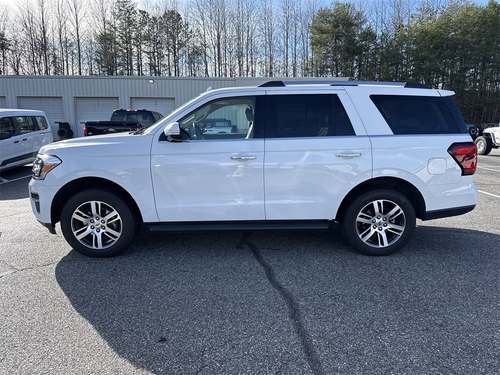 Used 2024 Ford Expedition Limited image 4