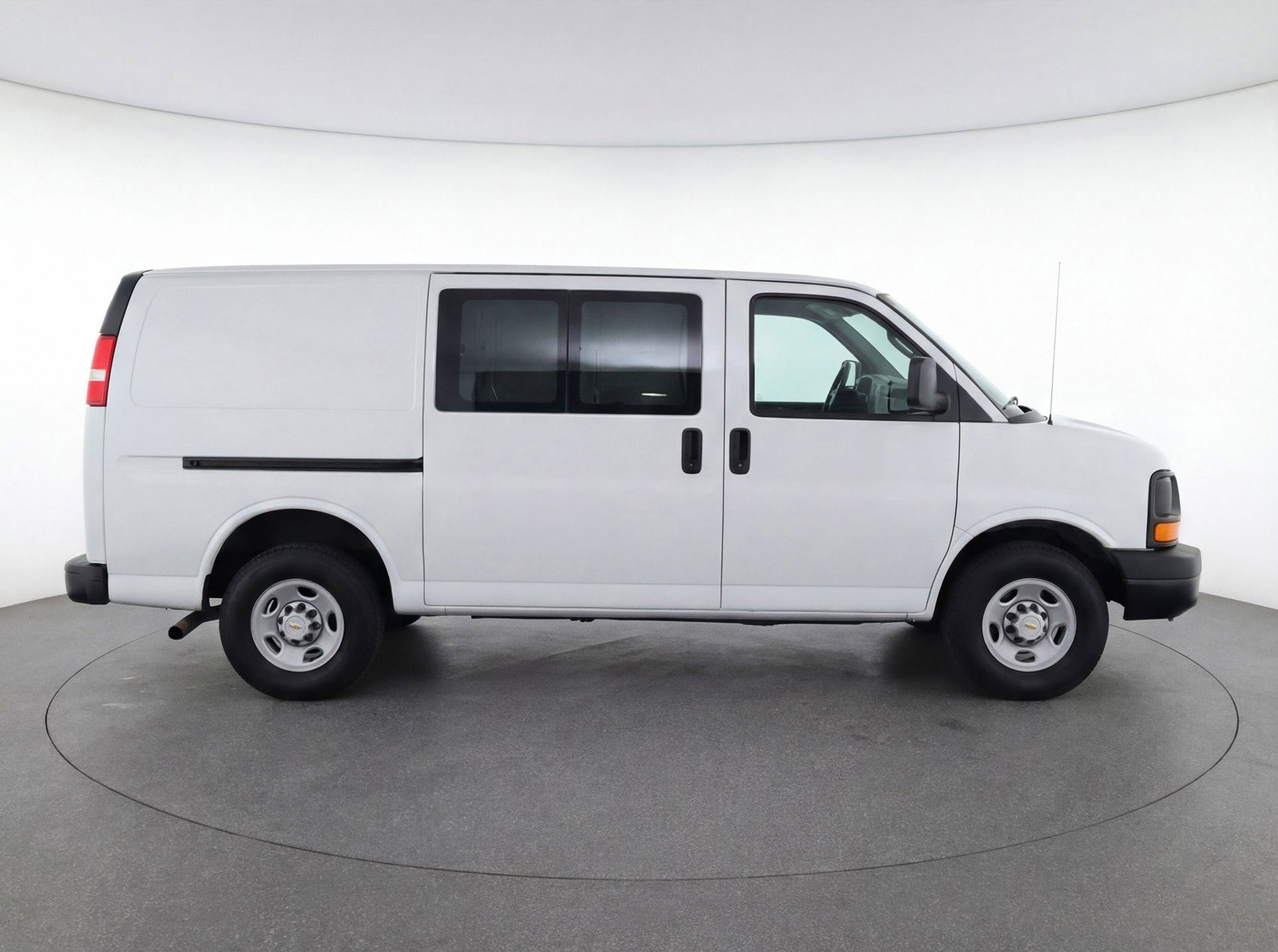 Used 2025 Chevrolet Express 3500 LT w/ LT Preferred Equipment Group image 11