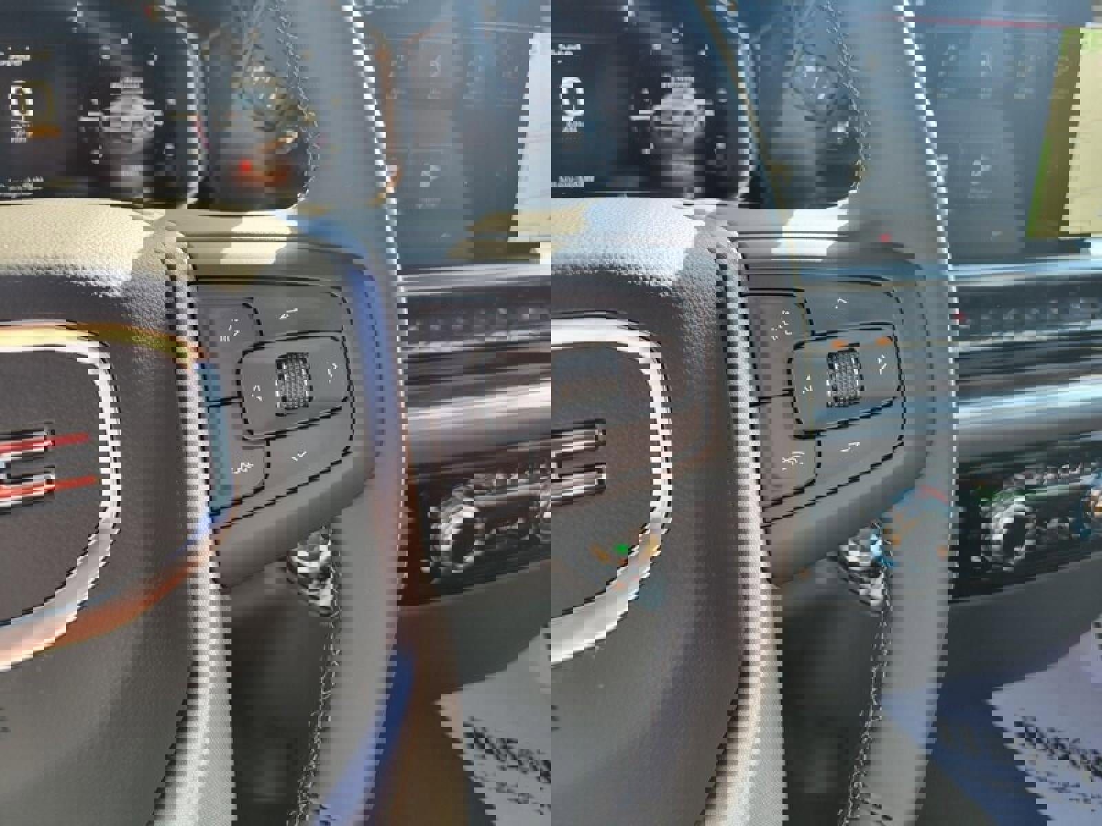 New 2026 GMC Sierra 1500 Elevation image 9