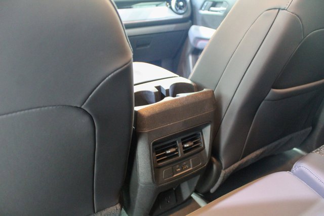 Used 2024 Chevrolet Colorado Z71 w/ LPO, Dark Essentials Package image 15