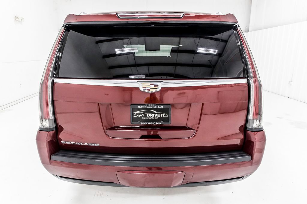 Used 2020 Cadillac Escalade Premium Luxury image 7