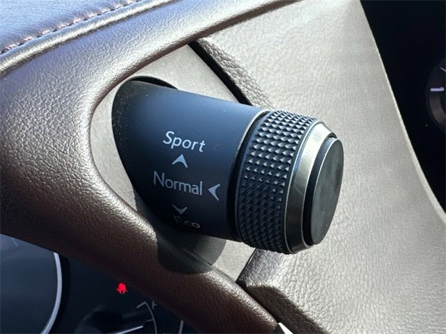 Used 2020 Lexus ES 300h w/ Premium Package image 29