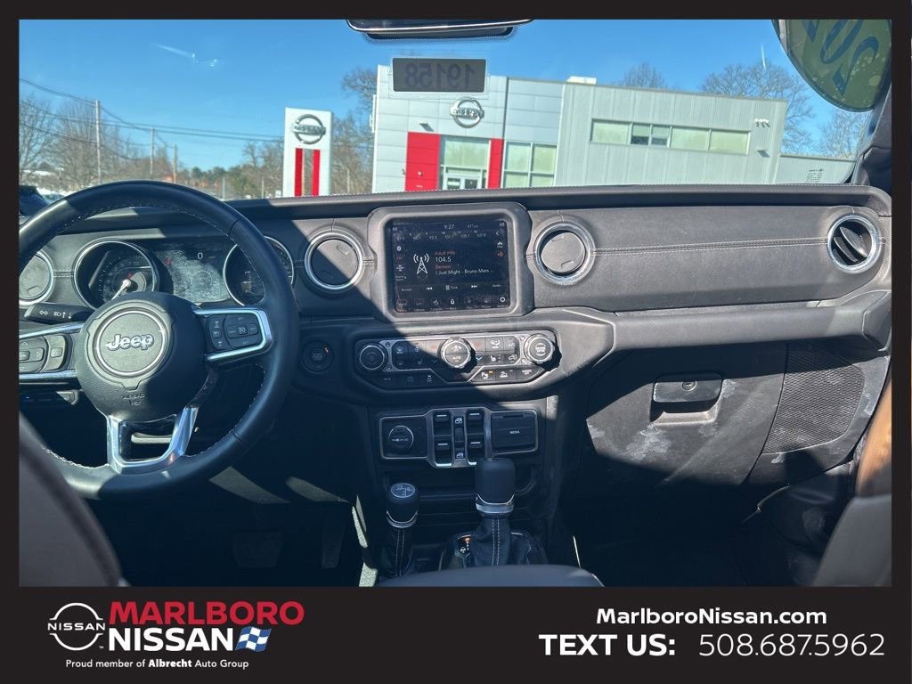 Used 2023 Jeep Wrangler Unlimited Sahara w/ Cold Weather Group image 19