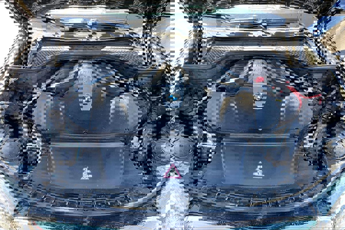 Used 2019 BMW X6 xDrive50i w/ M Sport Package image 10