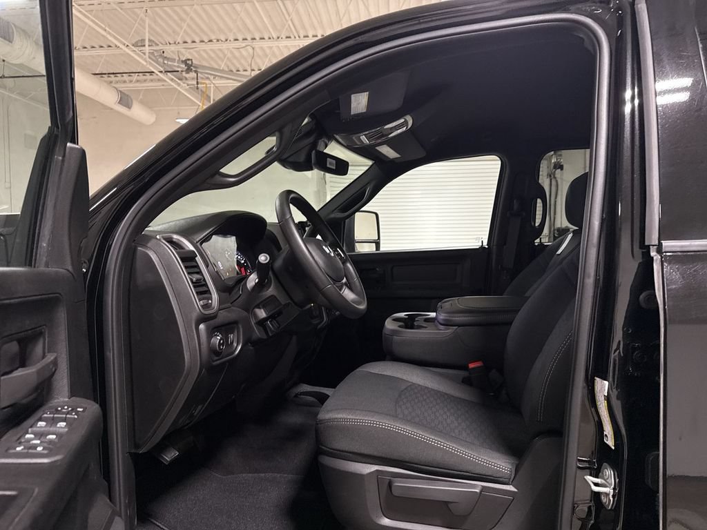 New 2026 RAM 3500 Tradesman AWD/4WD image 20