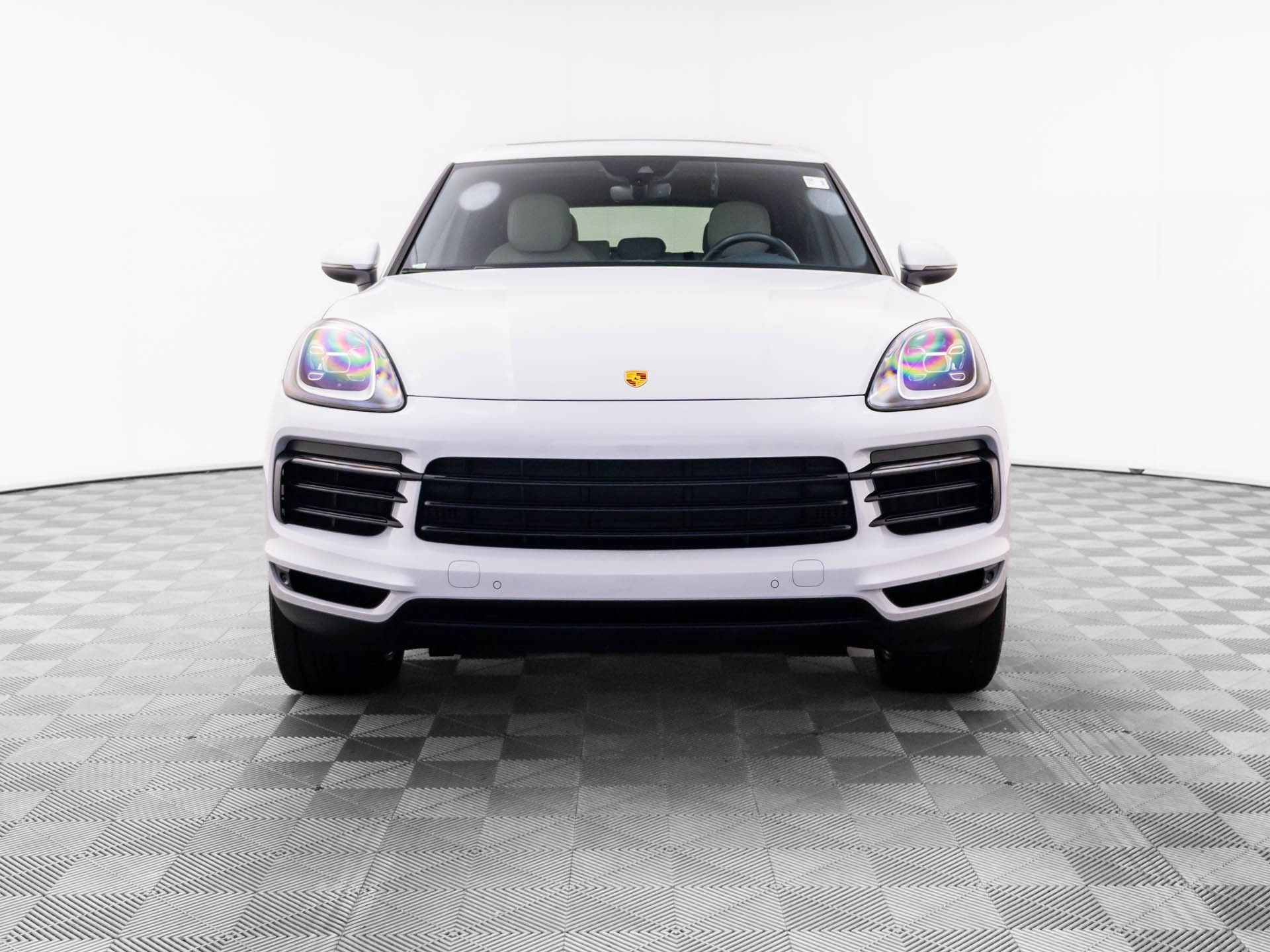 Certified 2022 Porsche Cayenne AWD/4WD image 9