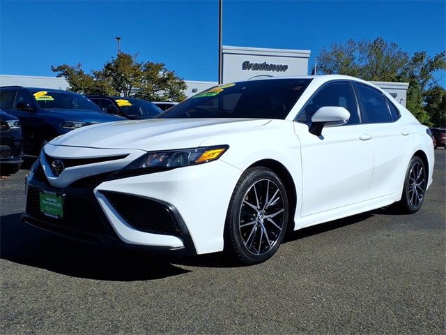 Used 2023 Toyota Camry SE image 7