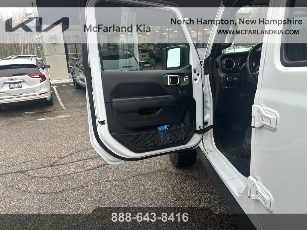 Used 2022 Jeep Wrangler Unlimited Rubicon 4xe w/ Cold Weather Group image 21