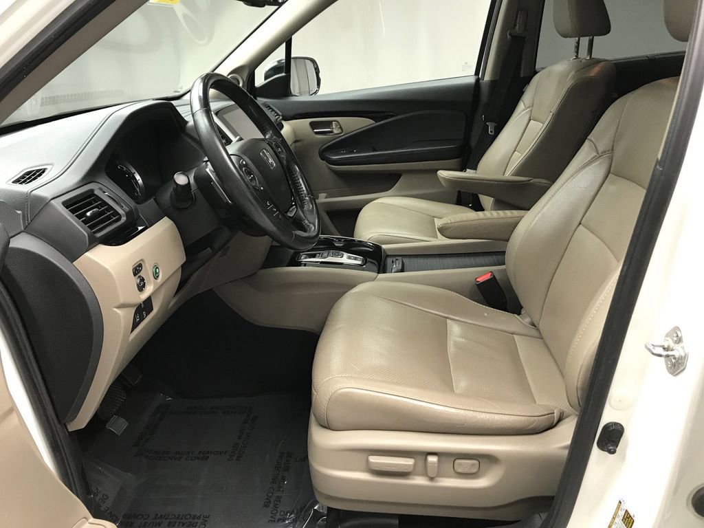 Used 2017 Honda Pilot Elite image 9