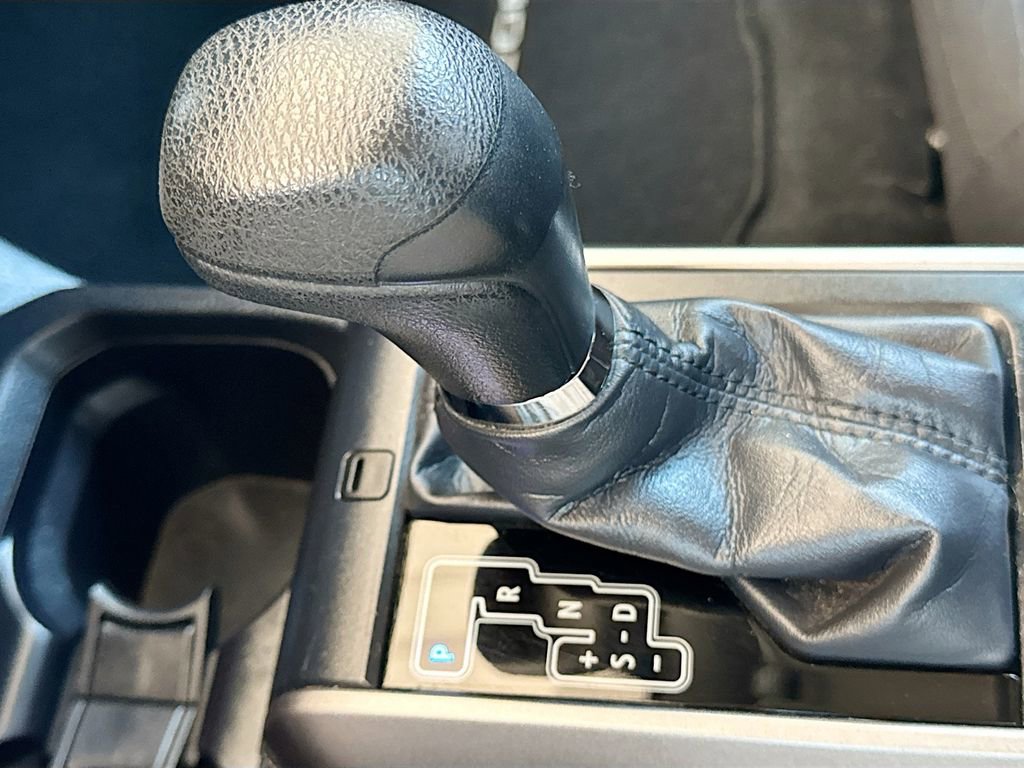 Used 2017 Toyota Tacoma SR5 image 18