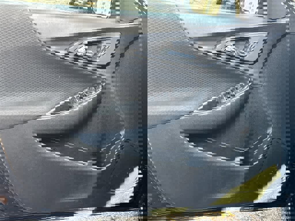 Used 2023 Chevrolet Malibu LT w/ Driver Confidence Package image 7