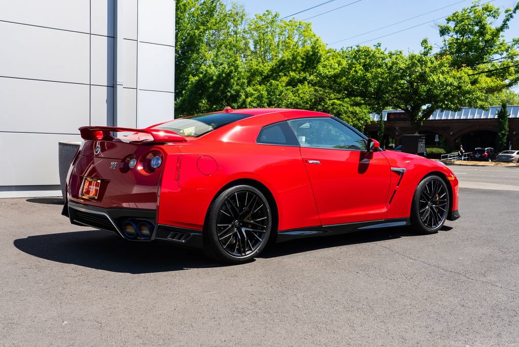 Used 2020 Nissan GT-R Premium w/ Premium Interior Package AWD/4WD image 6