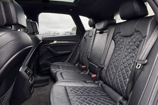Used 2023 Audi SQ5 Premium Plus w/ Premium Plus Package image 16