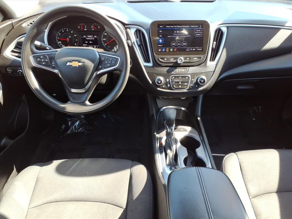 Used 2024 Chevrolet Malibu LT image 9