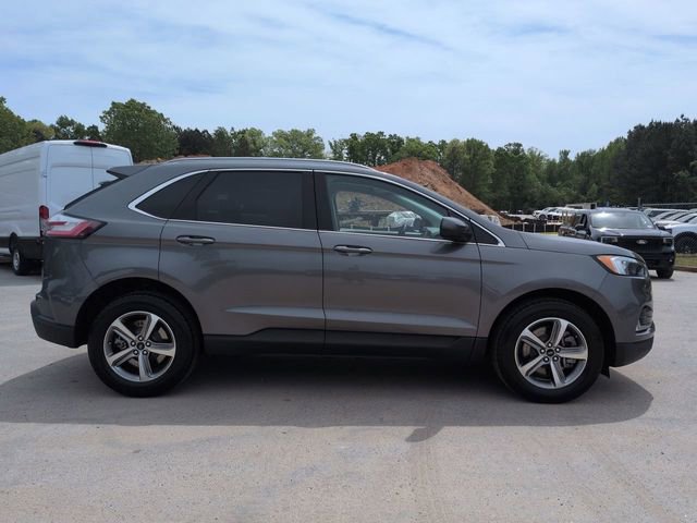 Certified 2024 Ford Edge SEL w/ Convenience Package AWD/4WD image 3