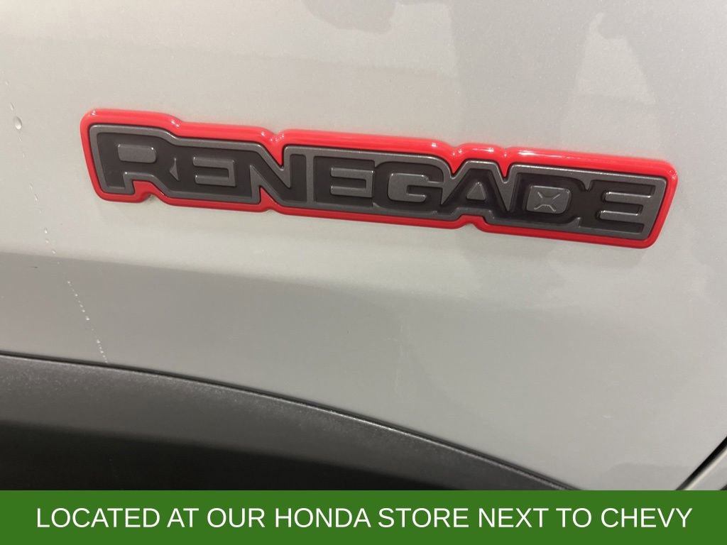 Used 2019 Jeep Renegade Trailhawk w/ UConnect 8.4 Nav Group image 11