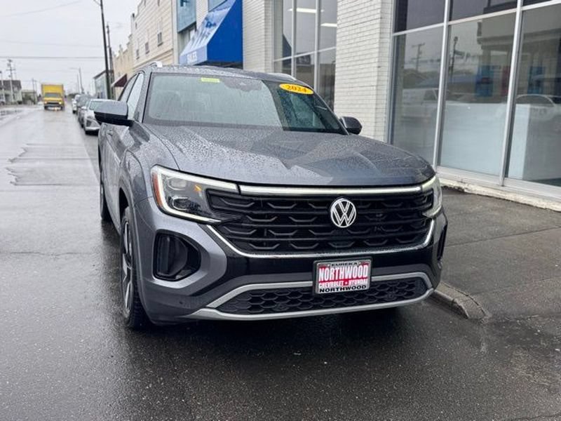 Used 2024 Volkswagen Atlas Cross Sport SE AWD/4WD image 5