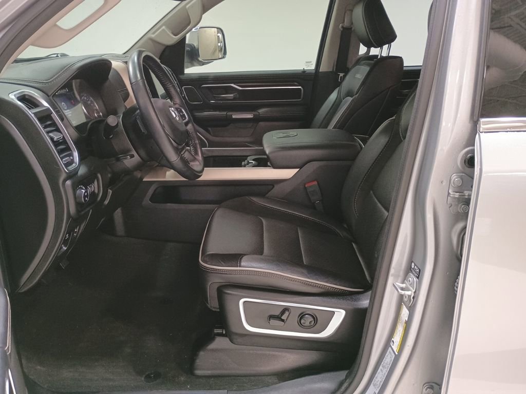 Used 2022 RAM 1500 Laramie AWD/4WD image 11