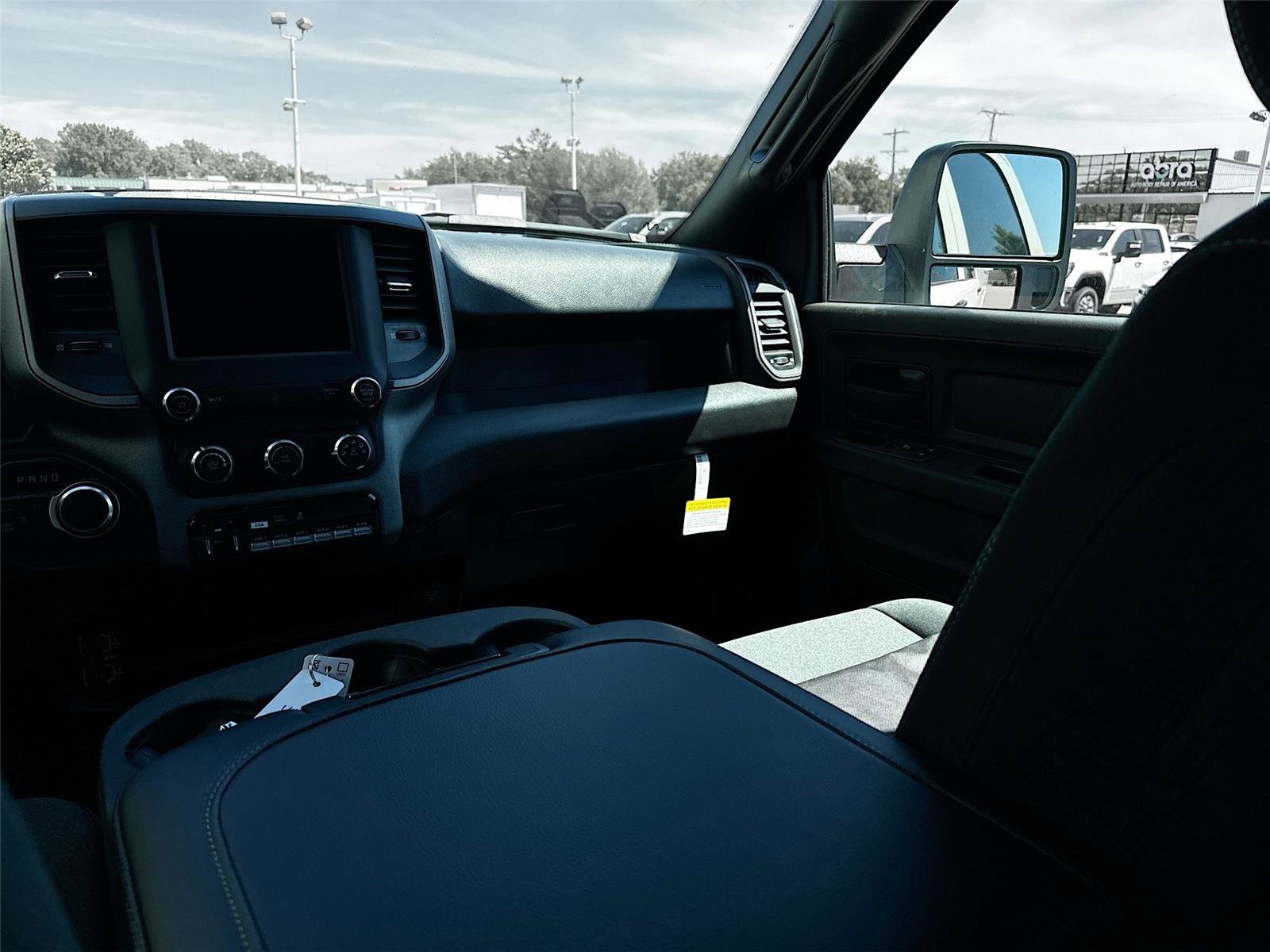 New 2024 RAM 2500 Tradesman w/ Chrome Appearance Group AWD/4WD image 15