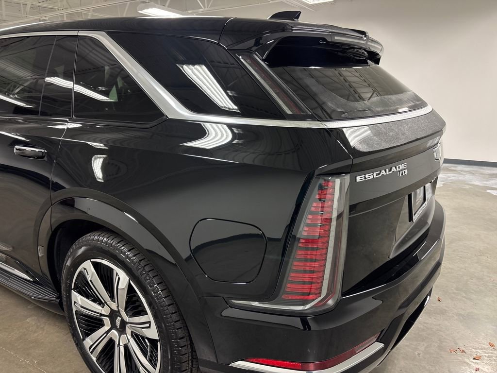 New 2025 Cadillac Escalade IQ Luxury 2 image 13