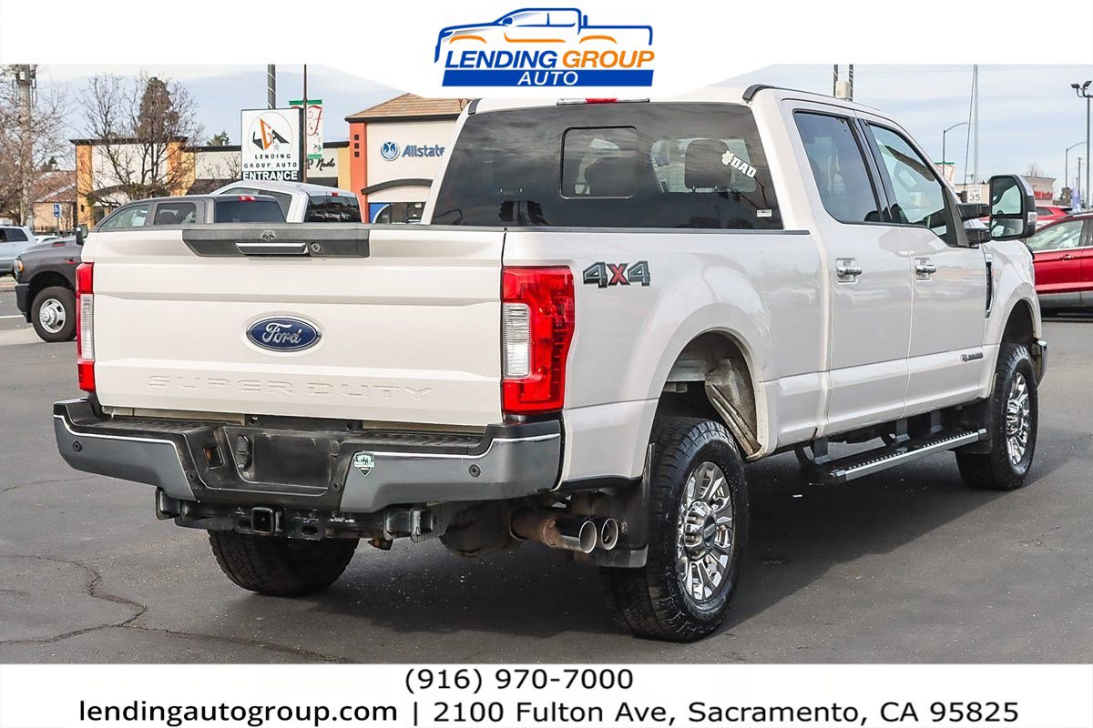 Used 2017 Ford F250 Lariat w/ Chrome Package image 4