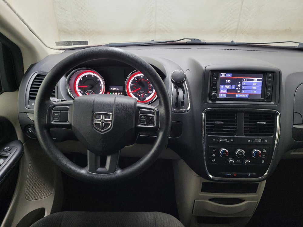 Used 2018 Dodge Grand Caravan SE FWD image 22