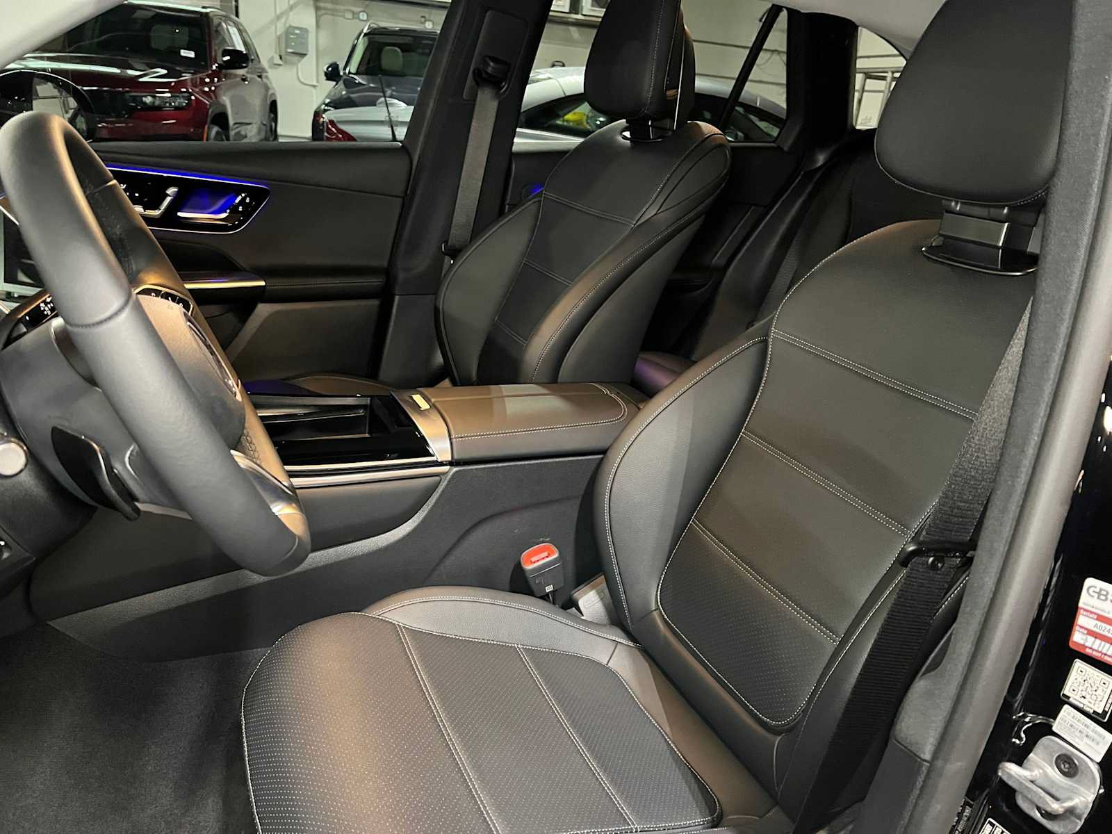 Used 2025 Mercedes-Benz GLC 350e 4MATIC image 23