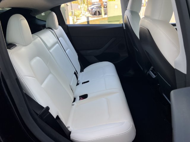 Used 2023 Tesla Model Y Long Range AWD/4WD image 38