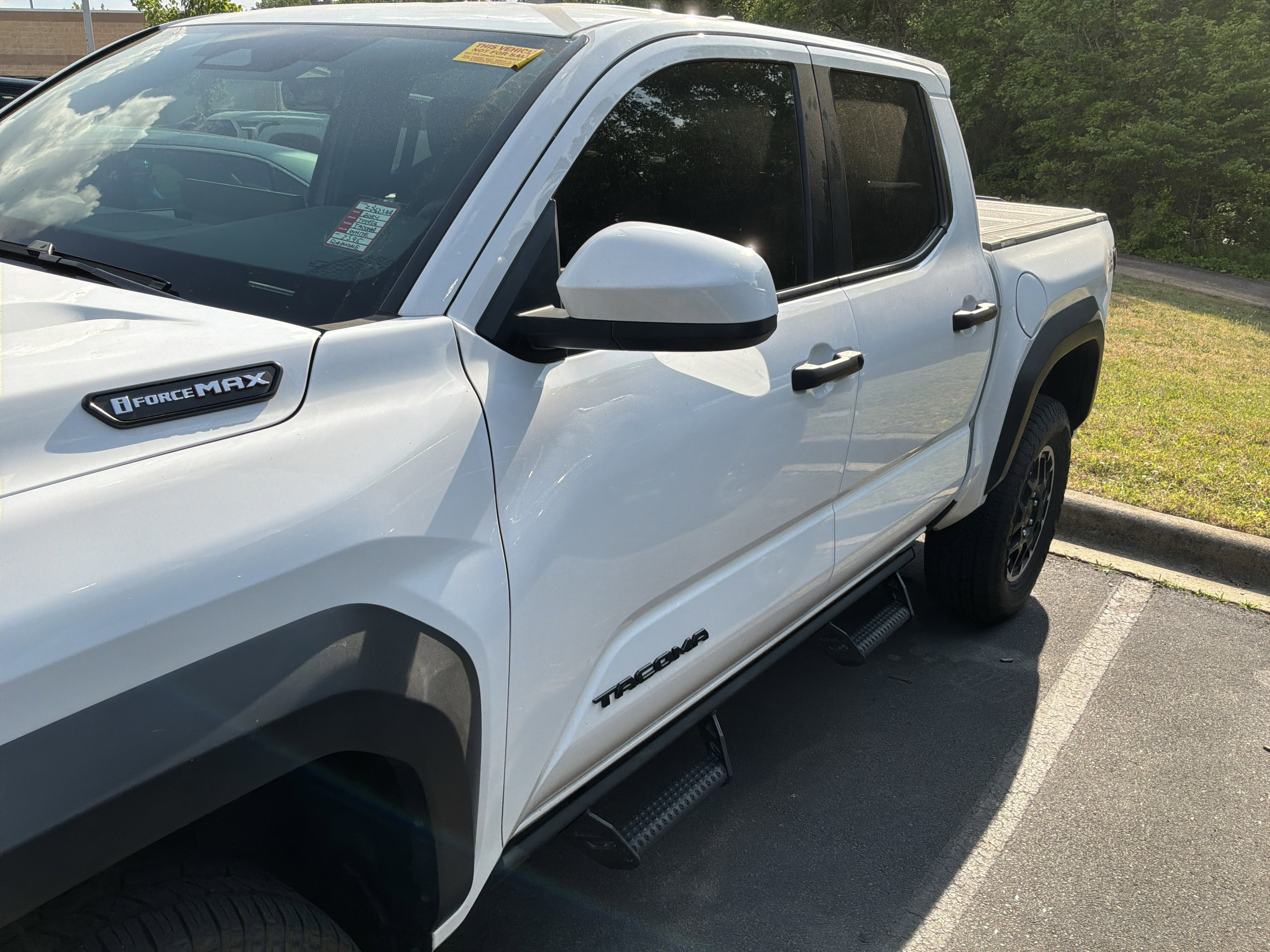 Used 2024 Toyota Tacoma TRD Off-Road AWD/4WD image 40