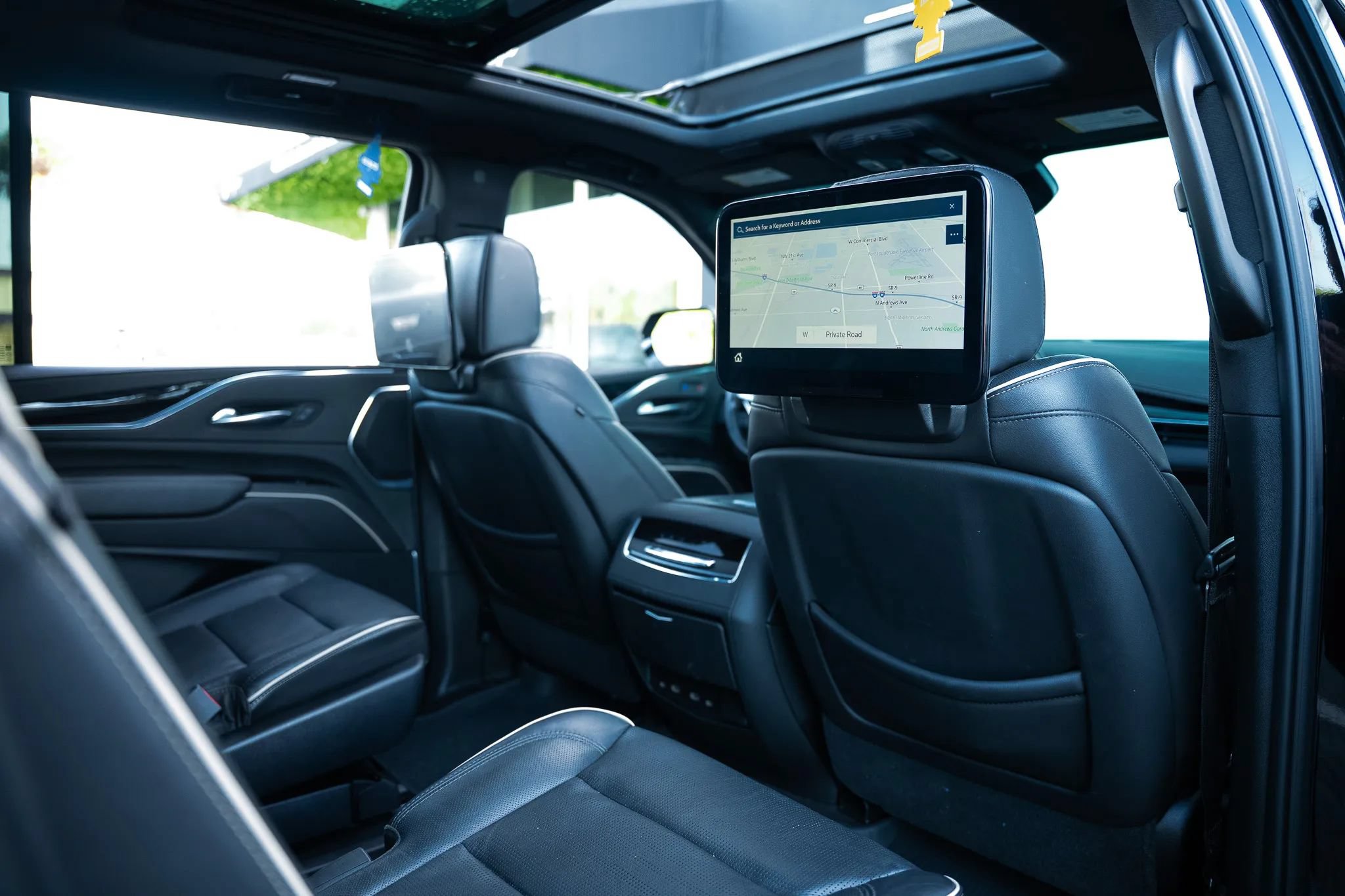 Used 2021 Cadillac Escalade ESV Sport AWD/4WD image 36