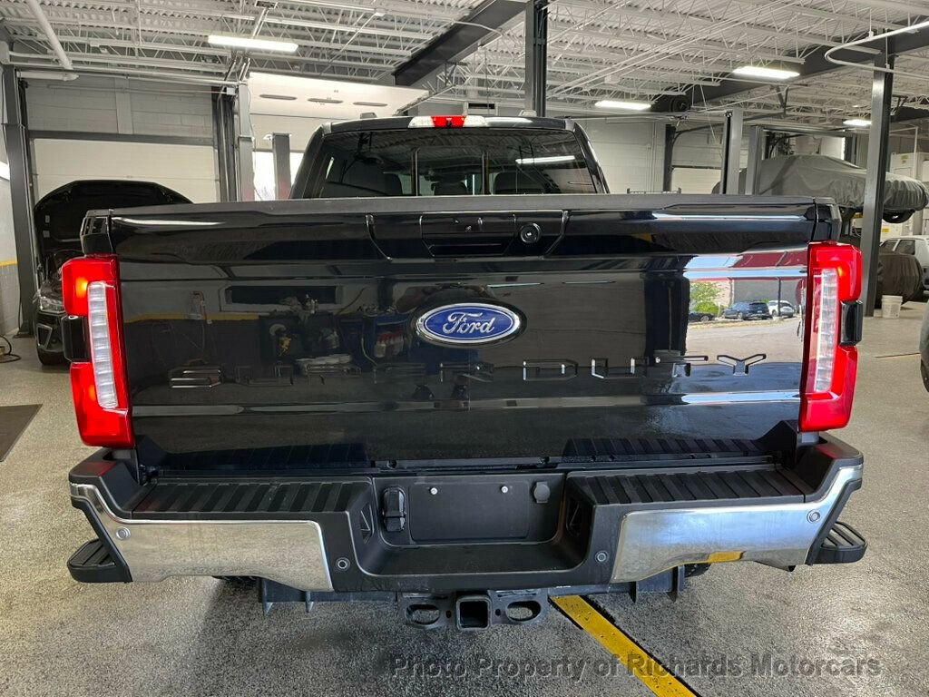 Used 2023 Ford F350 Lariat w/ FX4 Off-Road Package image 4
