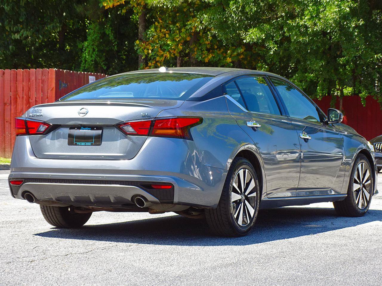 Used 2020 Nissan Altima 2.5 SL FWD image 11