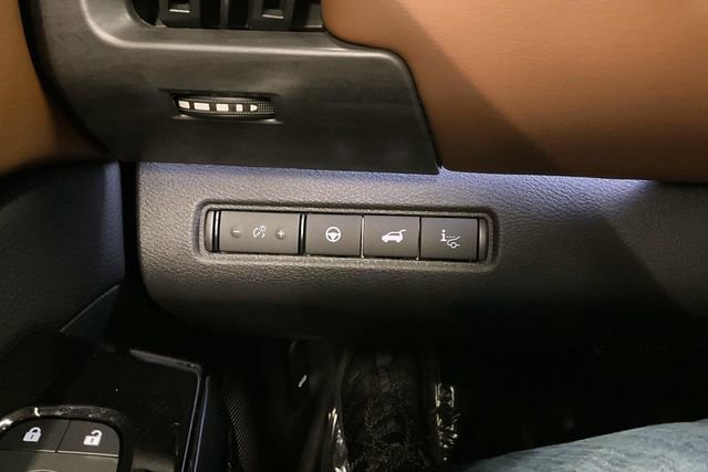 New 2026 Nissan Pathfinder Platinum image 30